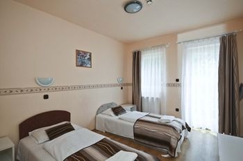 Hotel Rubinia Еґер Екстер'єр фото